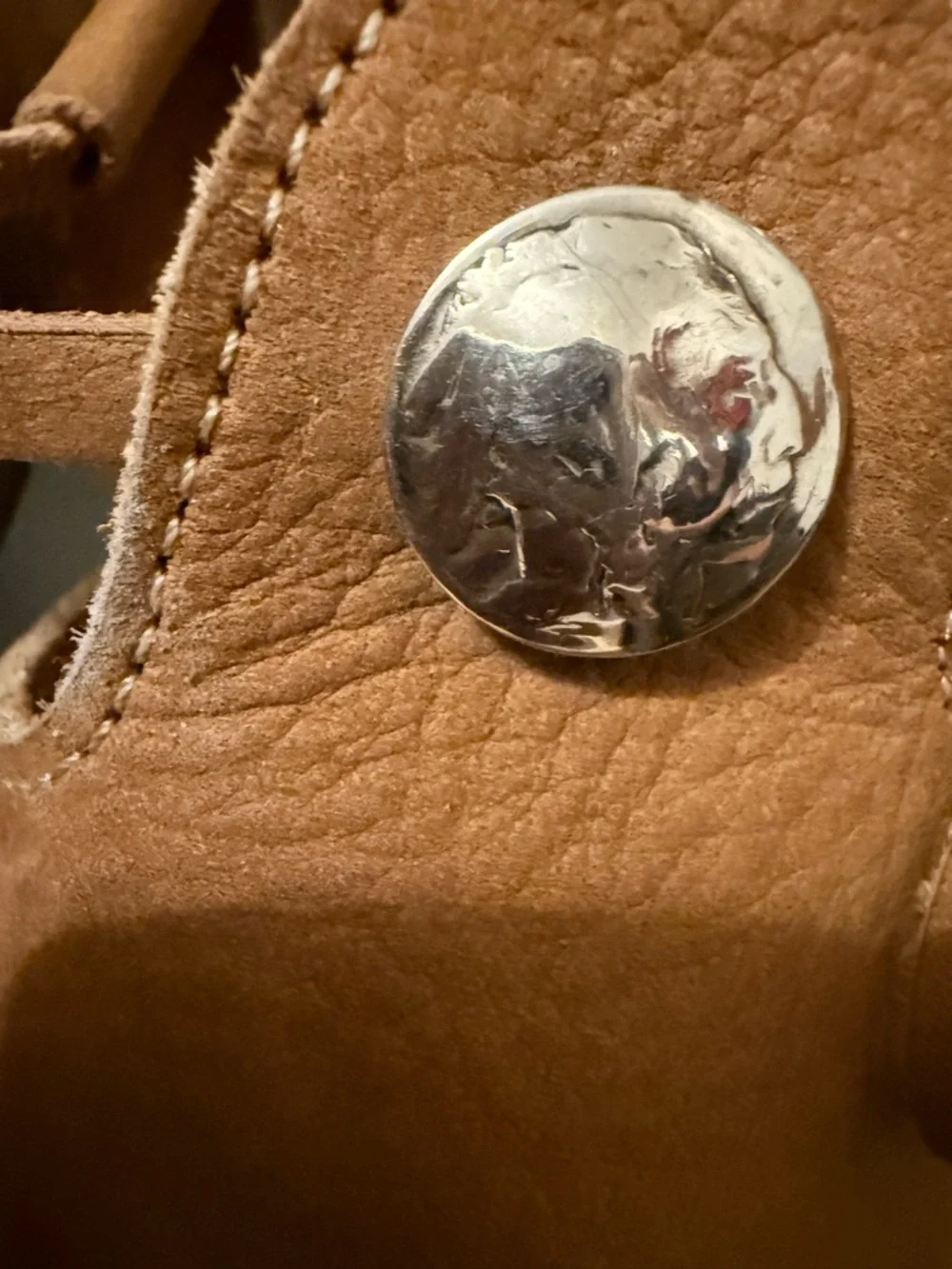 BEAUTIFUL! Wild Soles Suede Leather Moccasin Shoe w/Buffalo Head Nickel Button - Picture 5 of 9